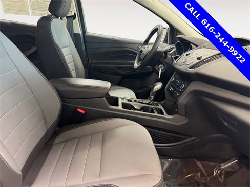 Used 2019 Ford Escape S image 21