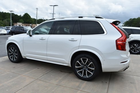 Used 2018 Volvo XC90 T6 Momentum w/ Convenience Package image 8