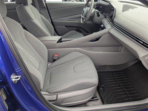Used 2023 Hyundai Elantra SEL w/ Convenience Package image 37