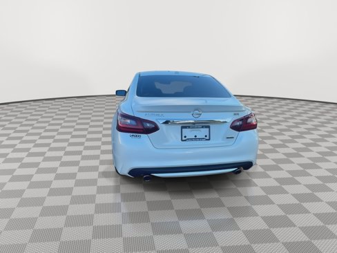 Used 2018 Nissan Altima 2.5 SR w/ SR Special Edition image 7