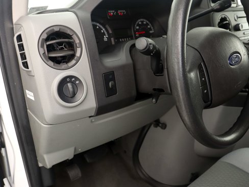 Used 2011 Ford E-350 and Econoline 350 XLT image 22
