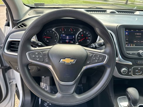 Used 2022 Chevrolet Equinox LS w/ LS Convenience Package image 17