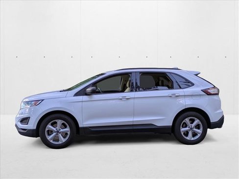 Used 2017 Ford Edge SE image 4