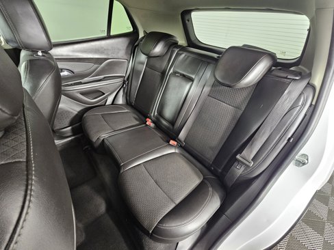 Used 2021 Buick Encore Preferred image 20