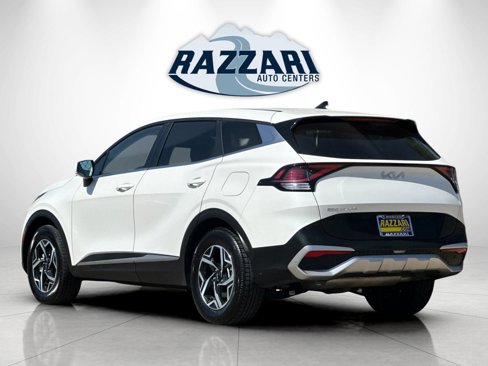 Used 2023 Kia Sportage LX image 5