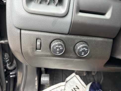 Used 2017 Chevrolet Colorado Z71 image 35