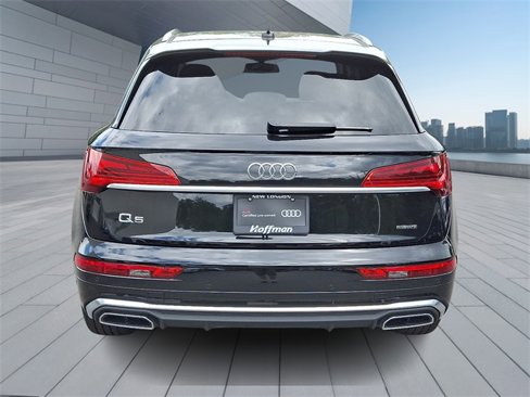 Certified 2023 Audi Q5 2.0T Premium w/ Convenience Package image 5