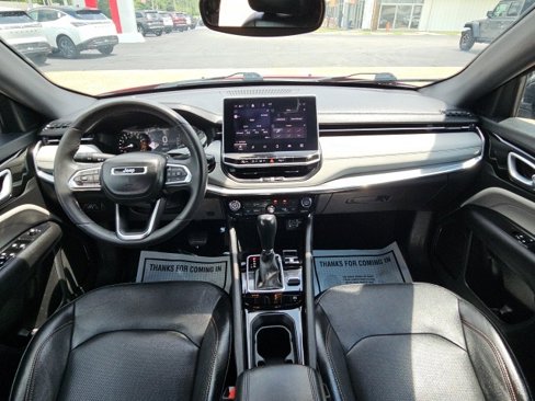 Used 2023 Jeep Compass Limited image 28