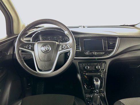 Used 2021 Buick Encore Preferred image 12