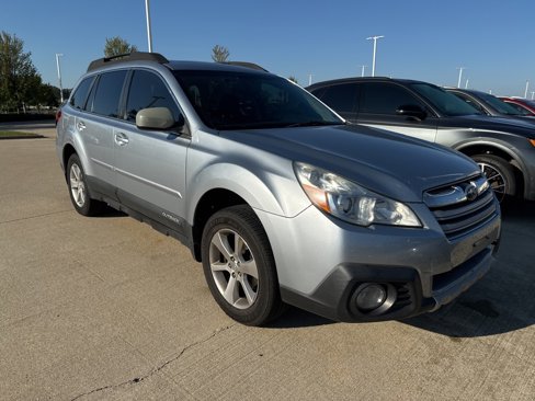 Used 2013 Subaru Outback 2.5i Limited image 3