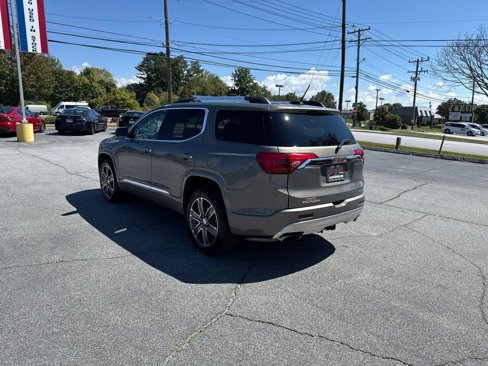 Used 2019 GMC Acadia Denali image 5