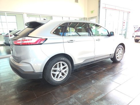 Used 2023 Ford Edge SEL image 7