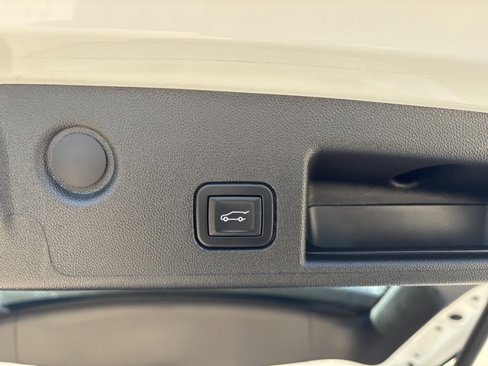 Used 2022 Chevrolet Equinox LT image 13