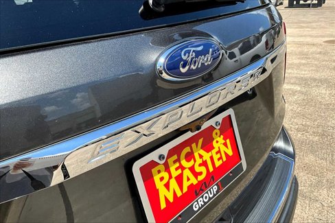 Used 2018 Ford Explorer XLT w/ Equipment Group 202A image 28