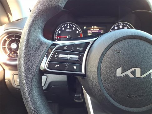 Used 2023 Kia Forte LXS image 18