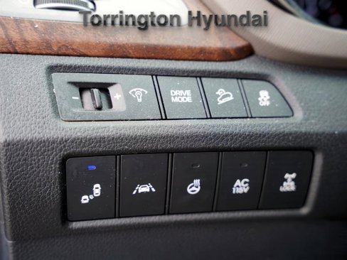 Used 2018 Hyundai Santa Fe Limited image 14