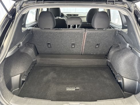 Used 2021 Nissan Rogue Sport S image 15