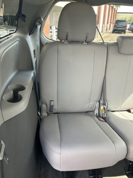 Used 2018 Toyota Sienna XLE image 41