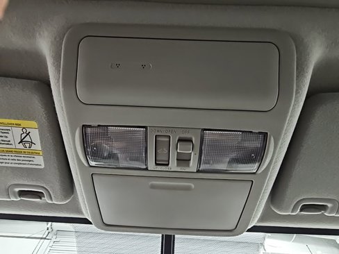 Used 2019 Nissan Frontier SL image 22