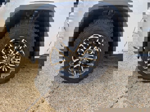Used 2022 Jeep Grand Cherokee Limited image 8