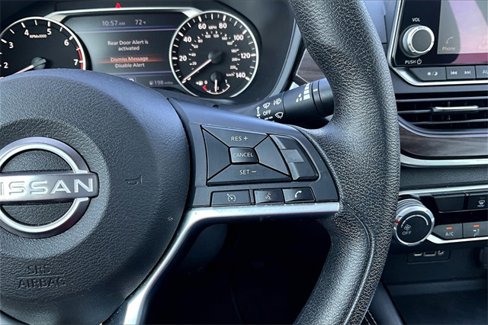 Used 2023 Nissan Altima 2.5 SV image 11