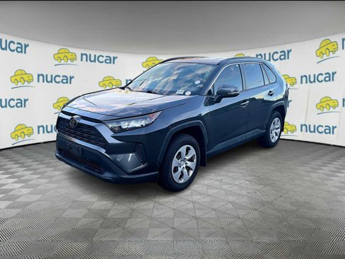 Used 2019 Toyota RAV4 LE image 2