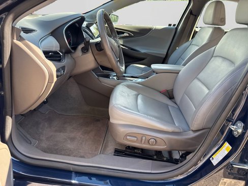 Used 2019 Chevrolet Malibu LT w/ Leather Package image 9
