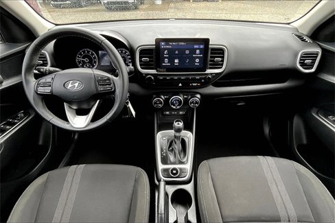 Used 2022 Hyundai Venue SEL image 13