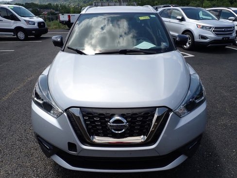 Used 2019 Nissan Kicks SR image 8