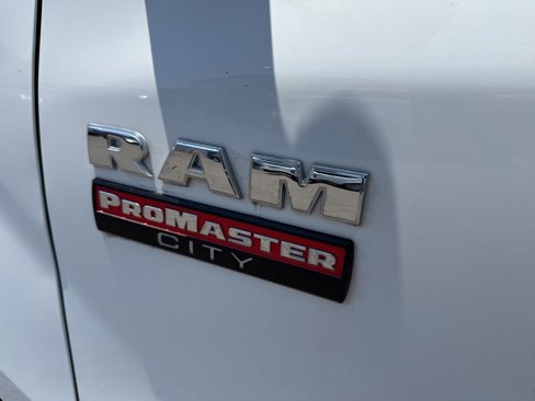 Used 2018 RAM ProMaster City Tradesman SLT image 4