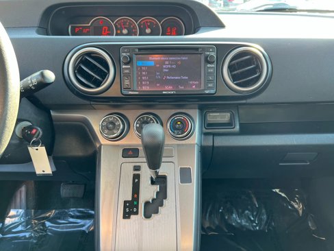 Used 2013 Scion xB image 13