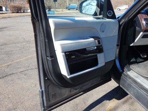 Used 2016 Land Rover Range Rover Supercharged image 8