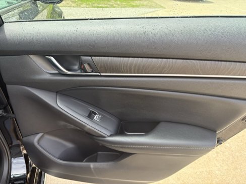 Used 2022 Honda Accord EX-L image 17