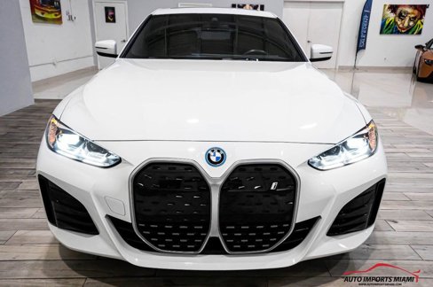 Used 2022 BMW i4 eDrive40 w/ M Sport Package image 90