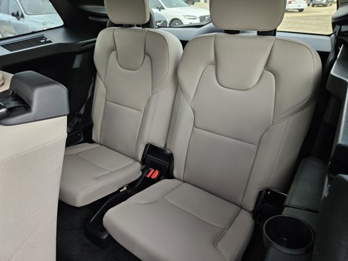 New 2026 Volvo XC90 B5 Core image 28