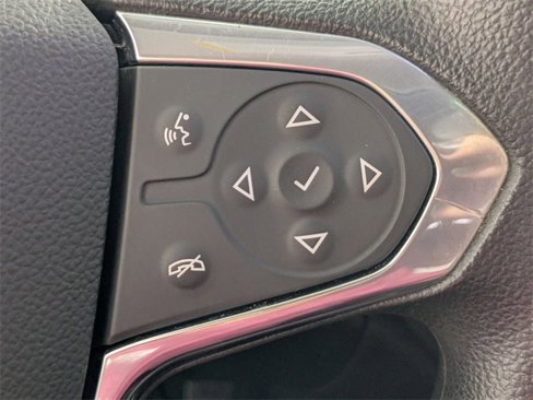 Used 2021 Chevrolet Traverse LS image 16