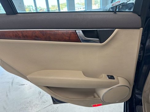 Used 2010 Mercedes-Benz C 300 4MATIC Sedan image 22