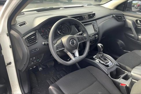 Used 2022 Nissan Rogue Sport S image 5