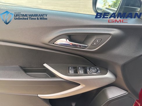 Certified 2024 Chevrolet Trax RS w/ Sunroof Package image 13