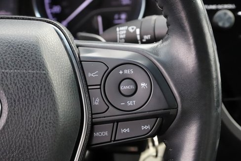 Used 2020 Toyota Camry SE image 17