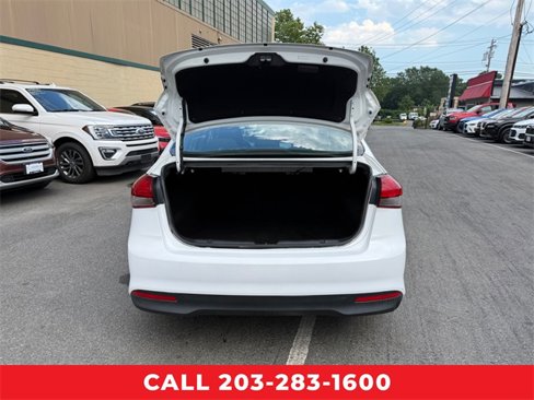 Used 2017 Kia Forte LX image 27