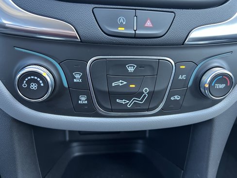 Used 2024 Chevrolet Equinox LS w/ LS Convenience Package image 36