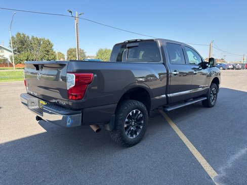 Used 2016 Nissan Titan SV image 5