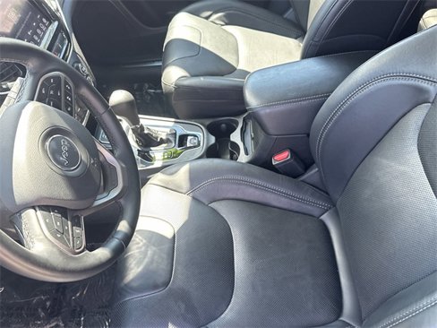 Used 2021 Jeep Cherokee Limited image 15