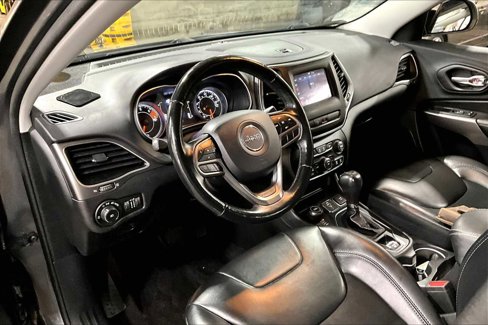 Used 2019 Jeep Cherokee Latitude Plus w/ Cold Weather Group image 17