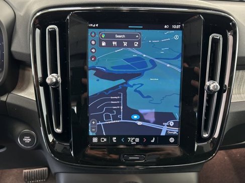 New 2025 Volvo XC40 B5 Core w/ Protection Package Premier image 9