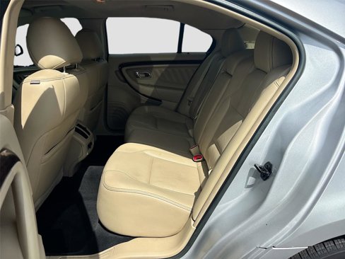 Used 2017 Ford Taurus Limited image 27