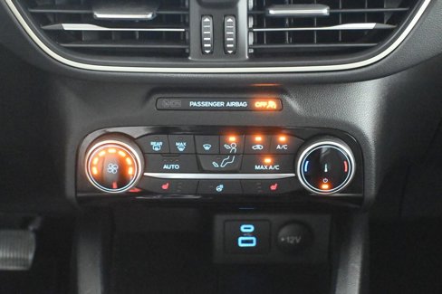 Used 2022 Ford Escape SE w/ Cold Weather Package image 24