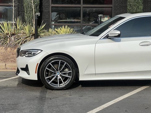 Used 2019 BMW 330i Sedan image 10