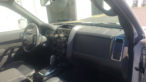 Used 2011 Ford Escape Limited w/ 301A Rapid Spec Order Code image 28